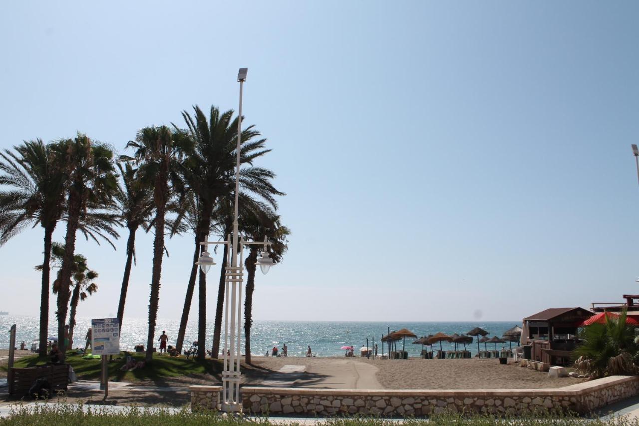 Appartamento Paseo Maritimo Málaga Esterno foto