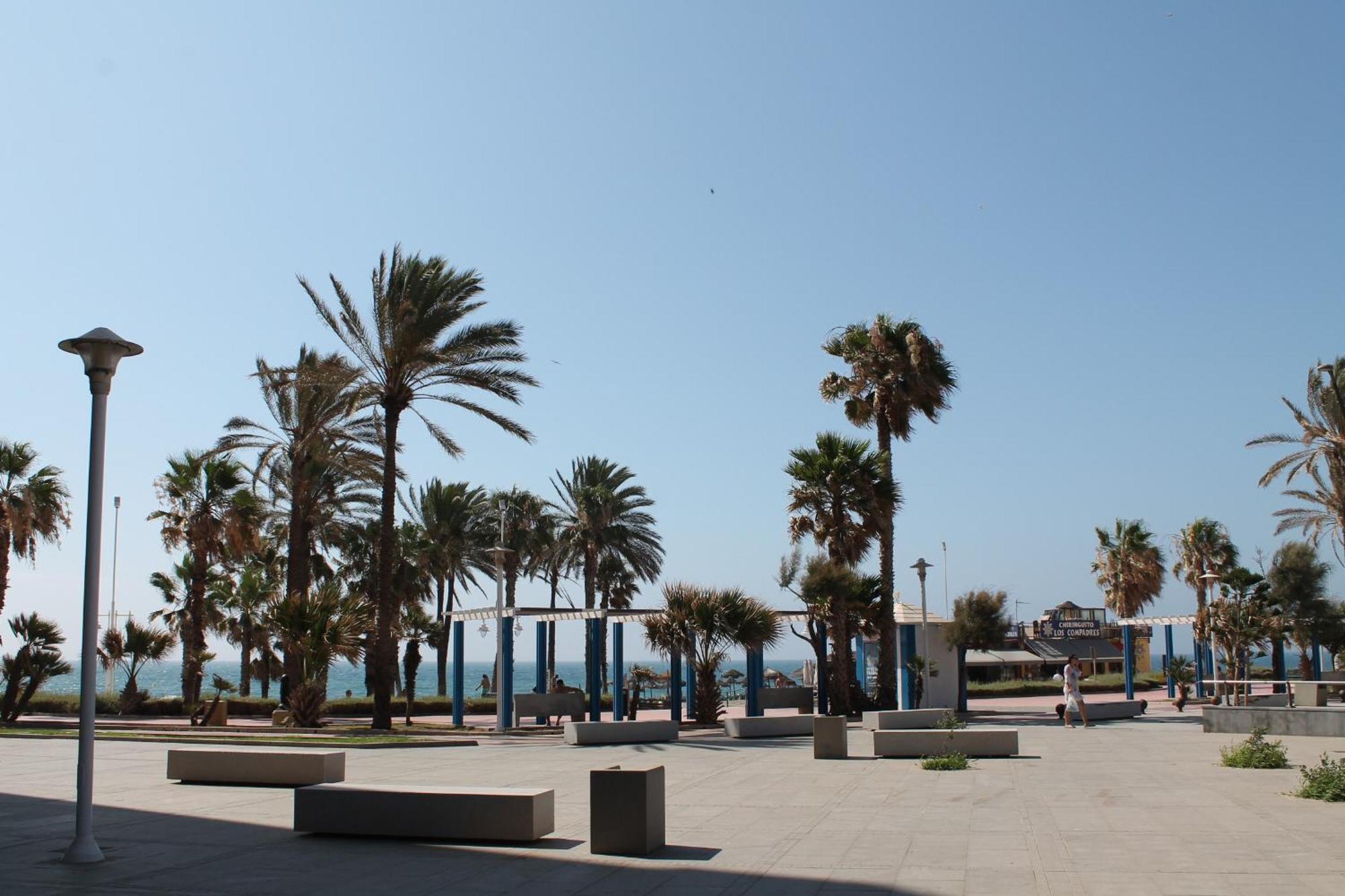 Appartamento Paseo Maritimo Málaga Esterno foto