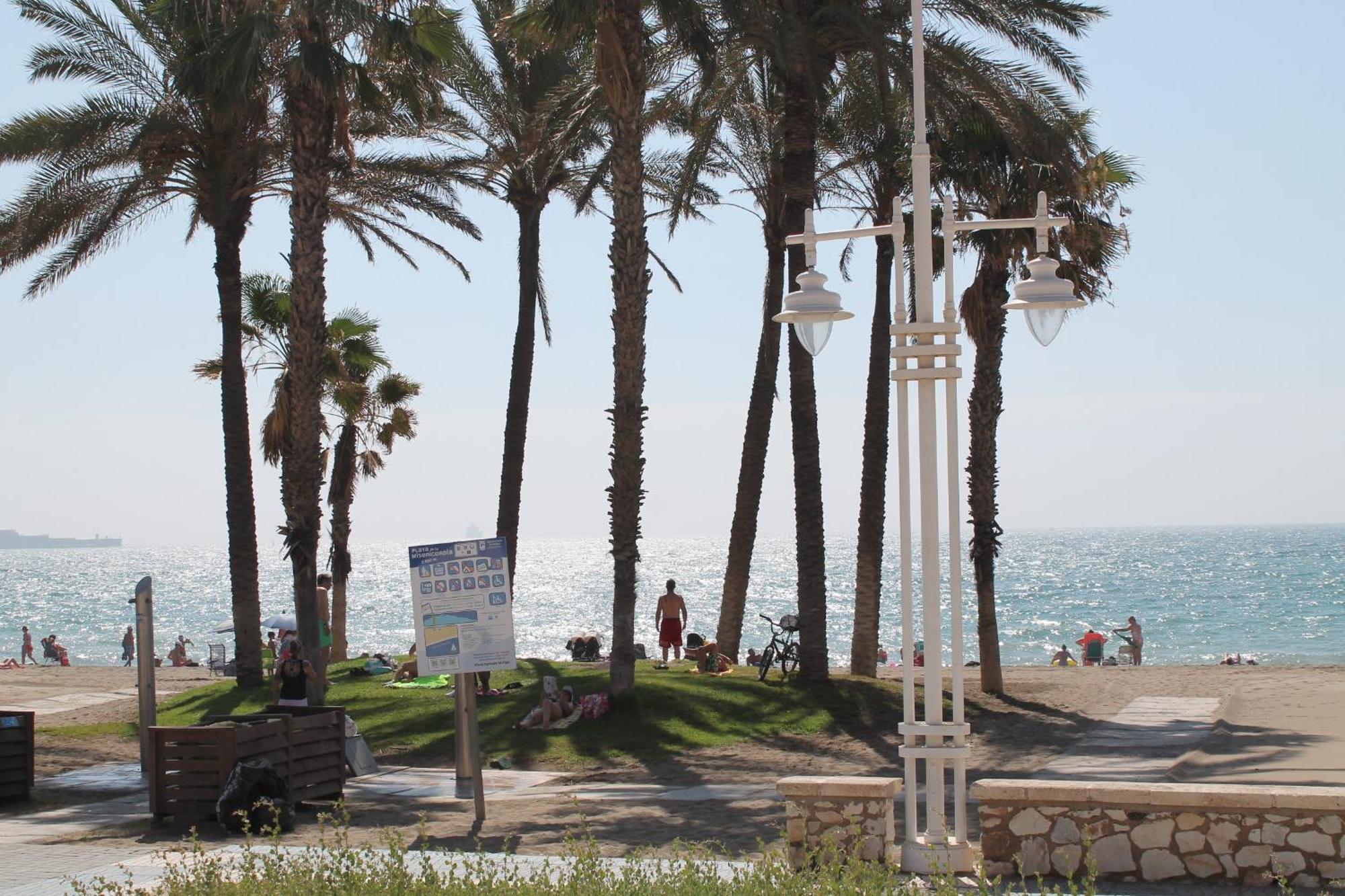 Appartamento Paseo Maritimo Málaga Esterno foto